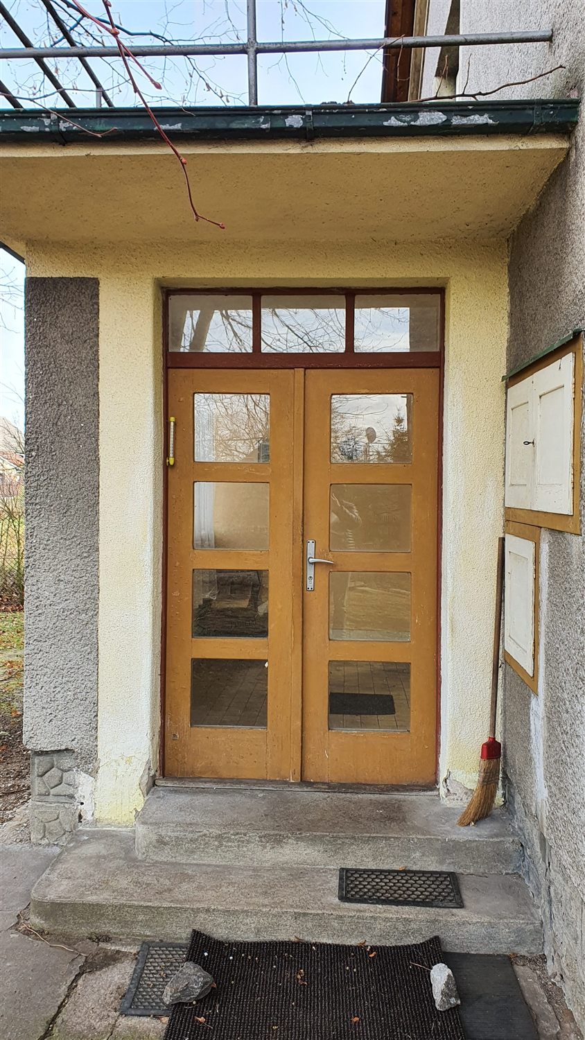 Realizace poutcových dveří Baroch